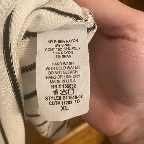 BiBi Short Sleeve V-Neck Striped/Leopard Tunic - Picture 7 of 7